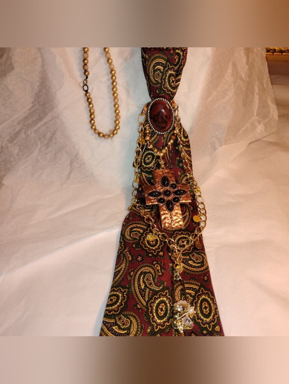 One Of A Kind Woman's Necktie. Vintage Accessories. Hand Designed. - Picture 3 of 11